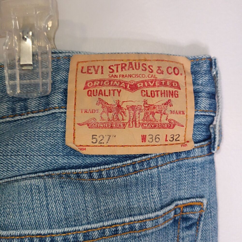 Levis Jeans Mens 36x32 527 Blue Low Rise Boot Fit 100% Cotton